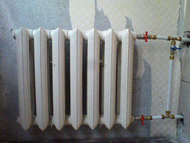 подключение чугунных радиаторов отопления к металлическим трубам