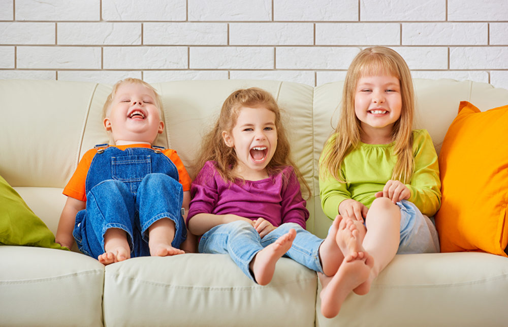 Что нужно знать для того, чтобы выбрать диван для вашего ребенка
